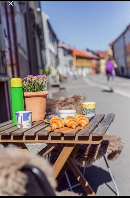 Nydelig Leilighet I Bakklandet Trondheim Luaran gambar